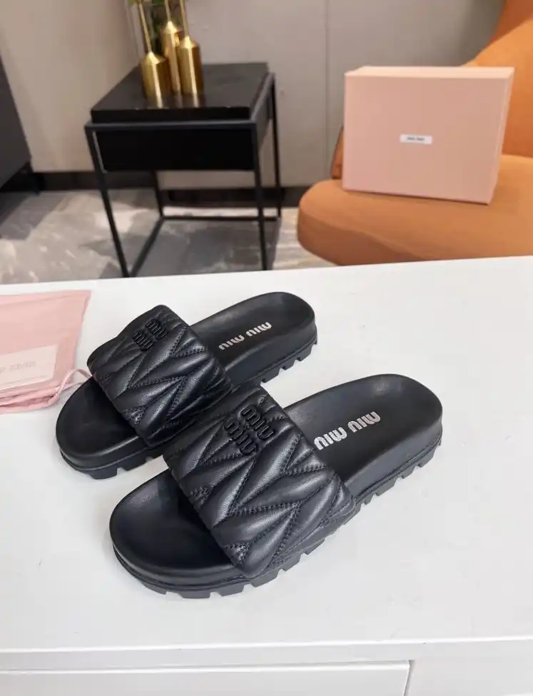 hype Miu Miu Slippers