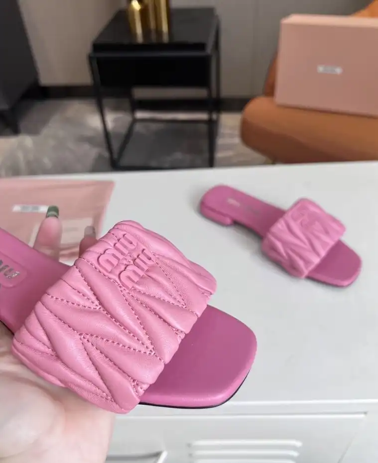 hype Miu Miu Slippers