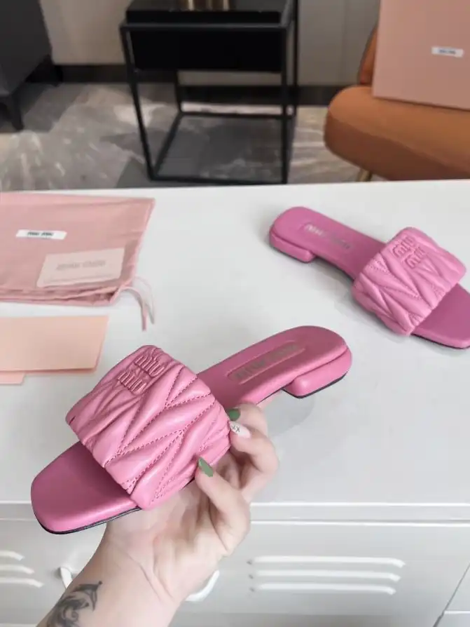 hype Miu Miu Slippers