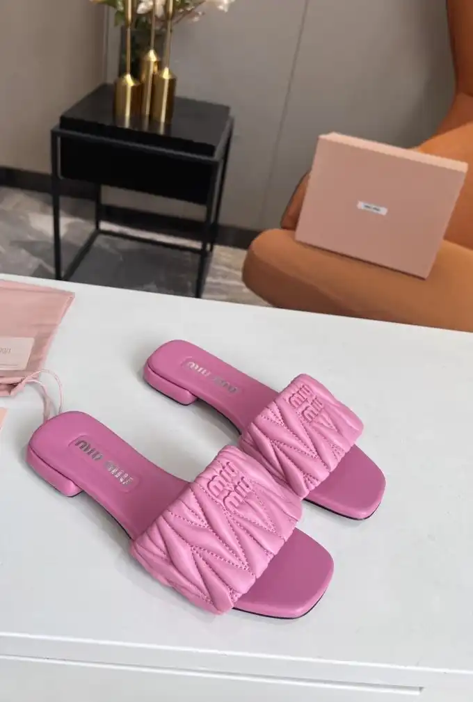 hype Miu Miu Slippers