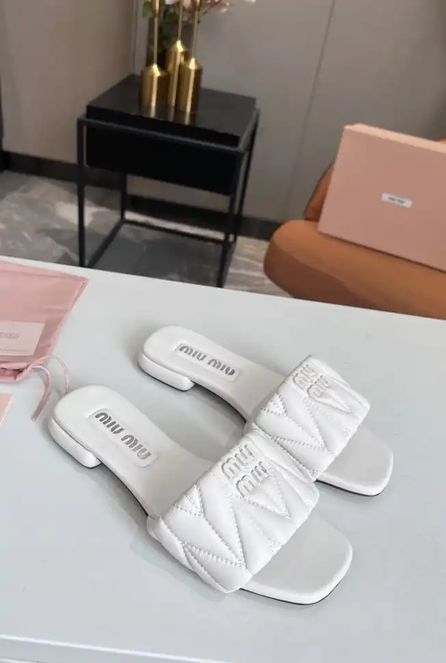 hype Miu Miu Slippers