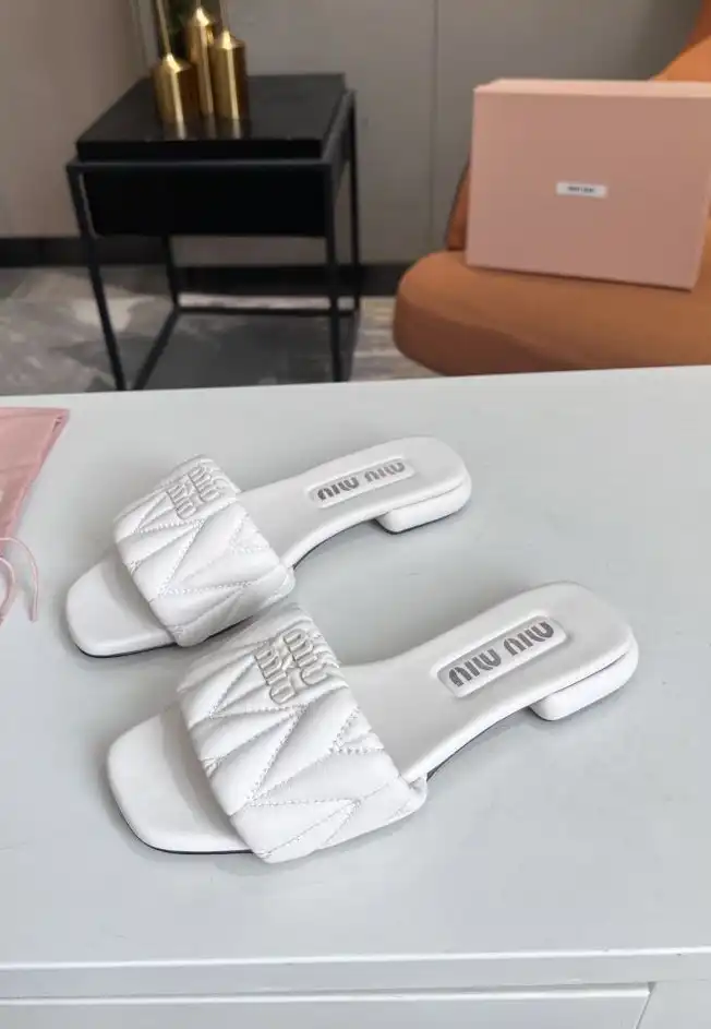 hype Miu Miu Slippers