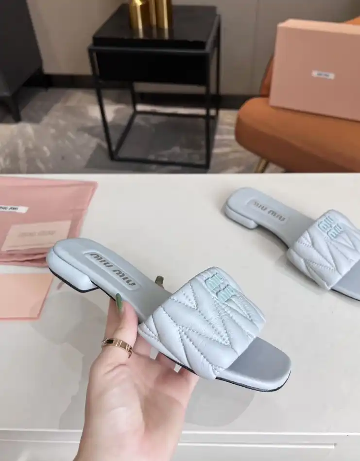 hype Miu Miu Slippers