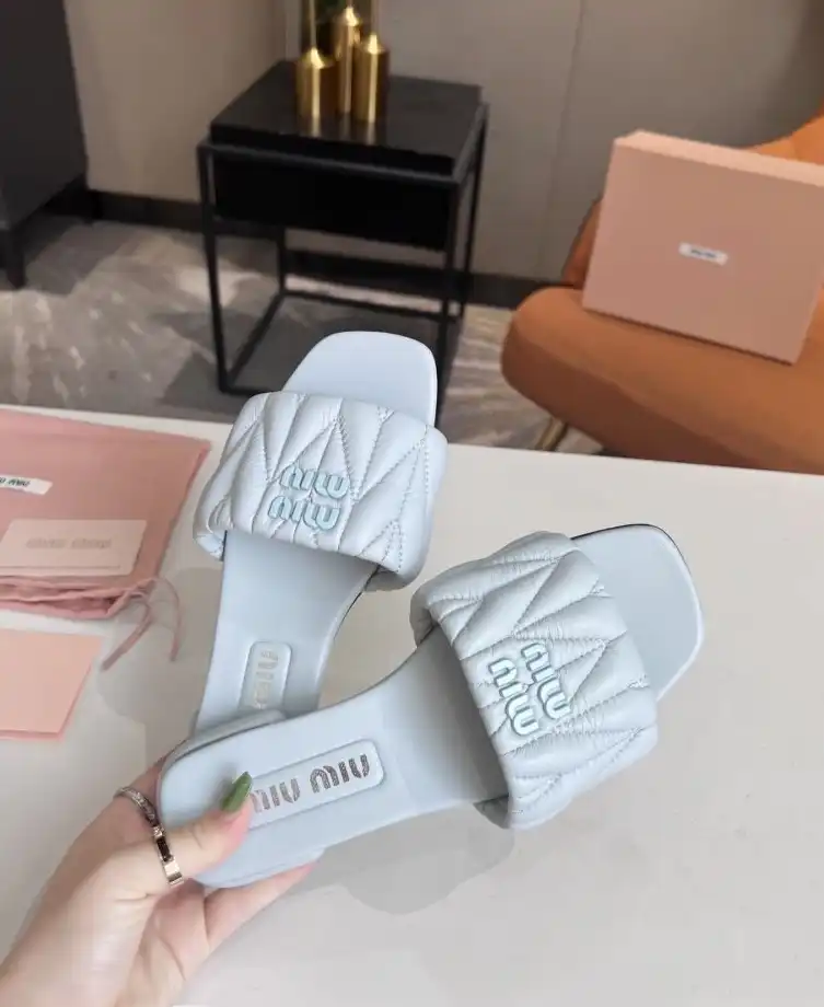 hype Miu Miu Slippers