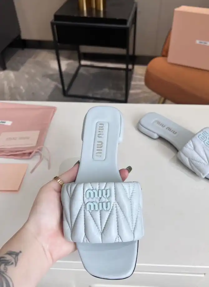 hype Miu Miu Slippers