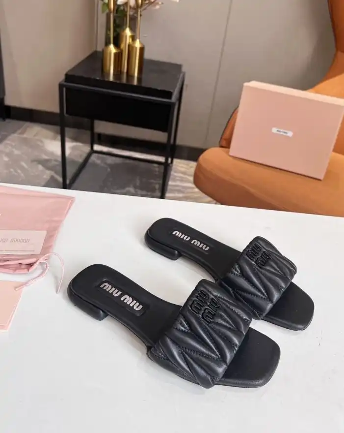 hype Miu Miu Slippers