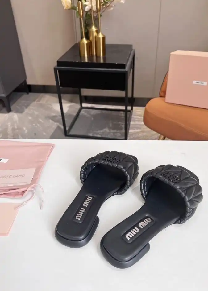 hype Miu Miu Slippers