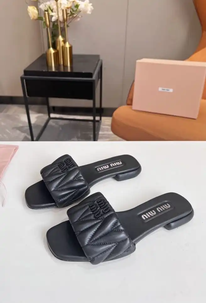 hype Miu Miu Slippers