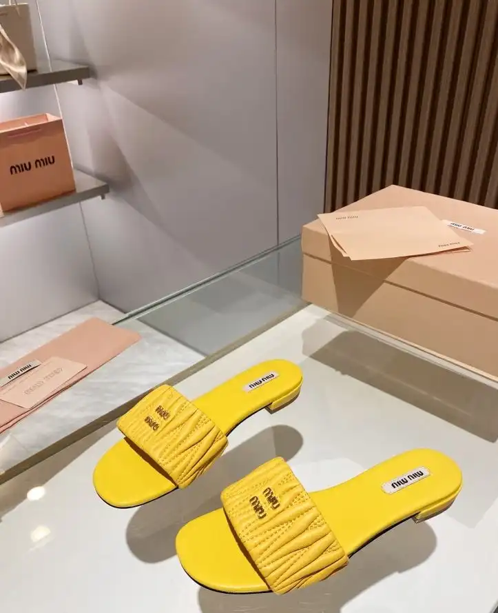 hype Miu Miu Slippers