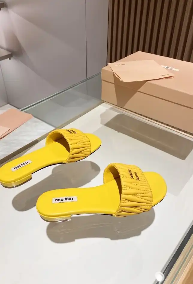 hype Miu Miu Slippers