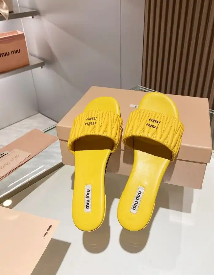 hype Miu Miu Slippers