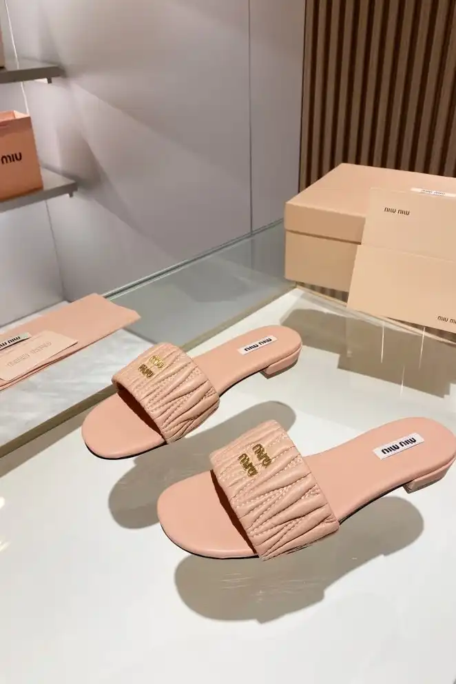 hype Miu Miu Slippers