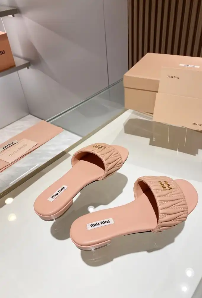 hype Miu Miu Slippers