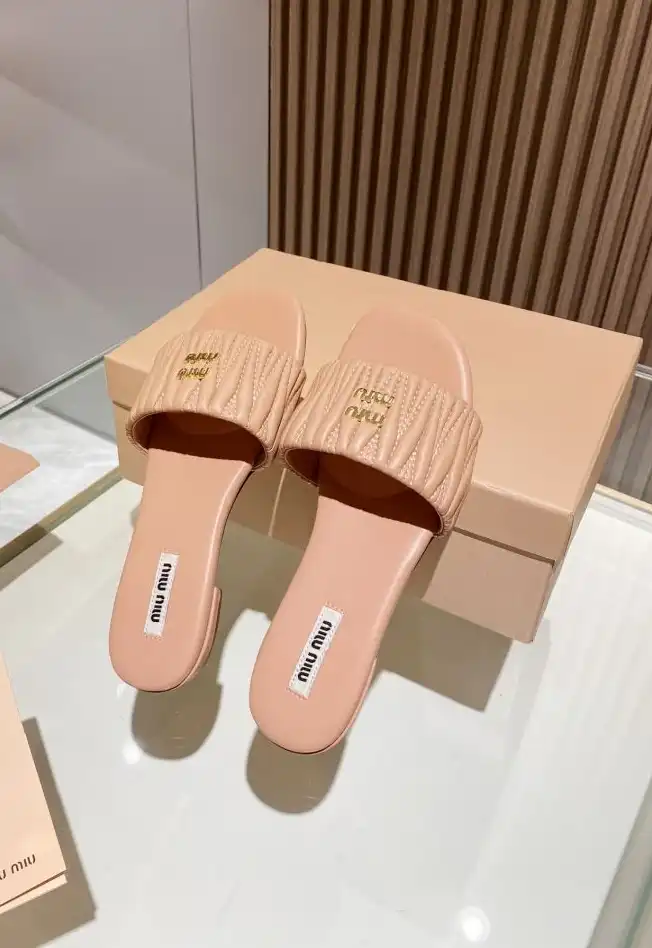 hype Miu Miu Slippers