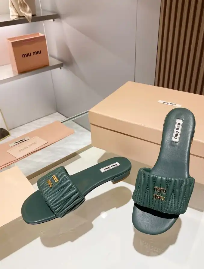 hype Miu Miu Slippers