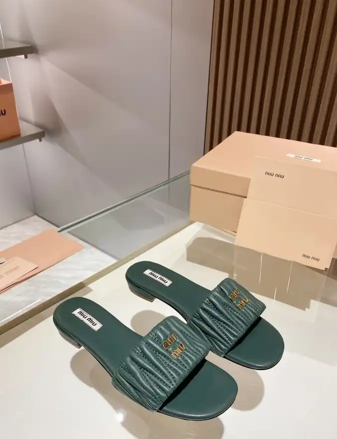 hype Miu Miu Slippers