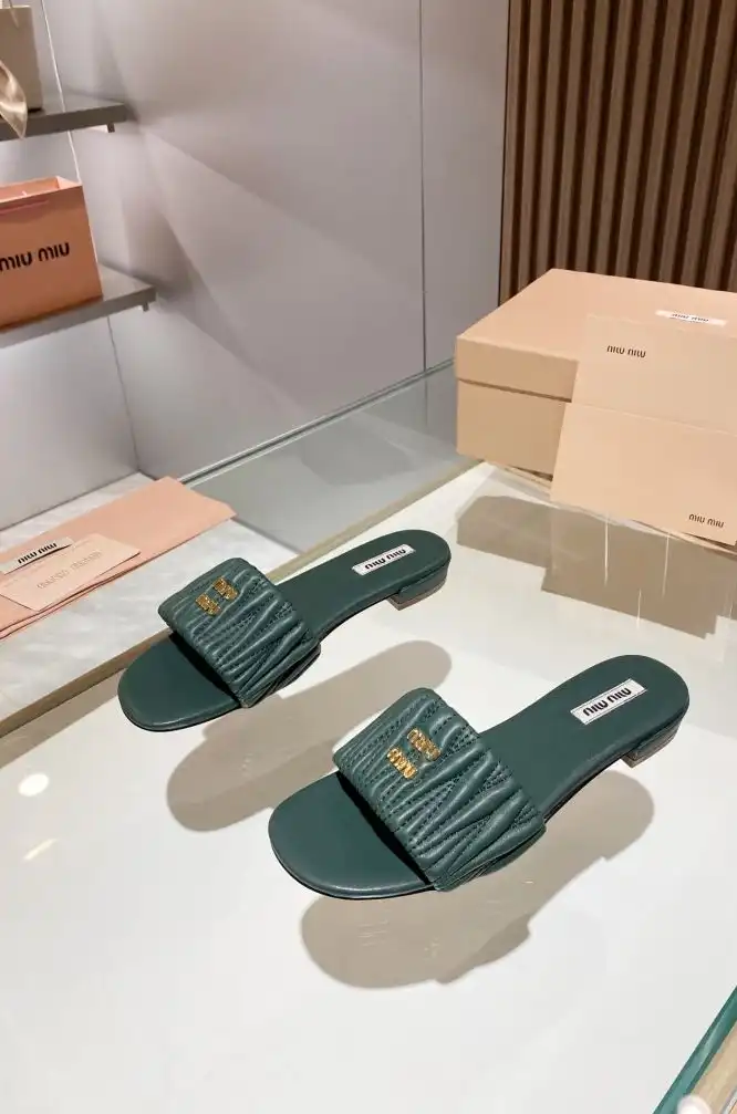 hype Miu Miu Slippers