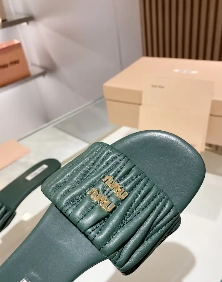 hype Miu Miu Slippers