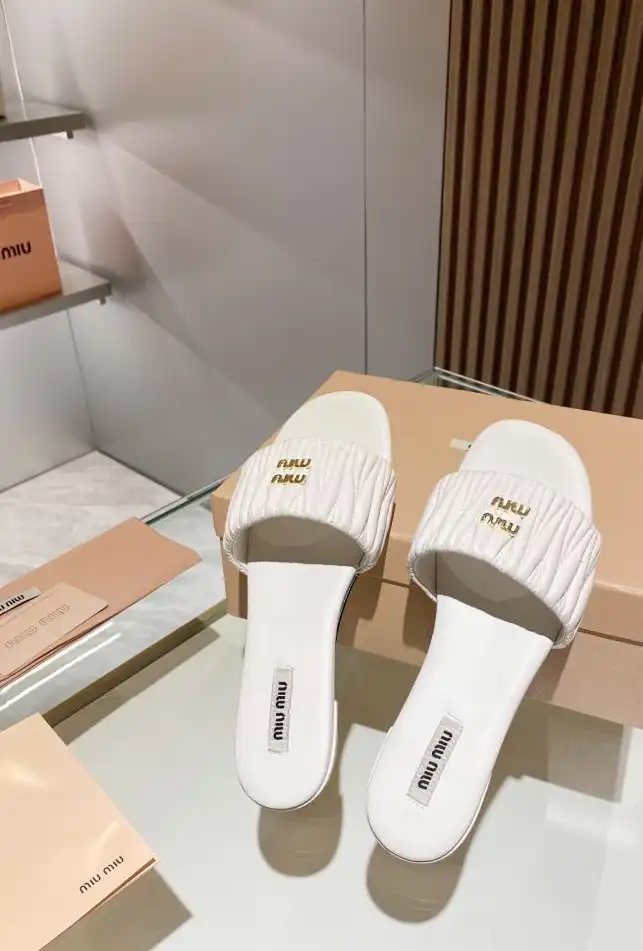 hype Miu Miu Slippers