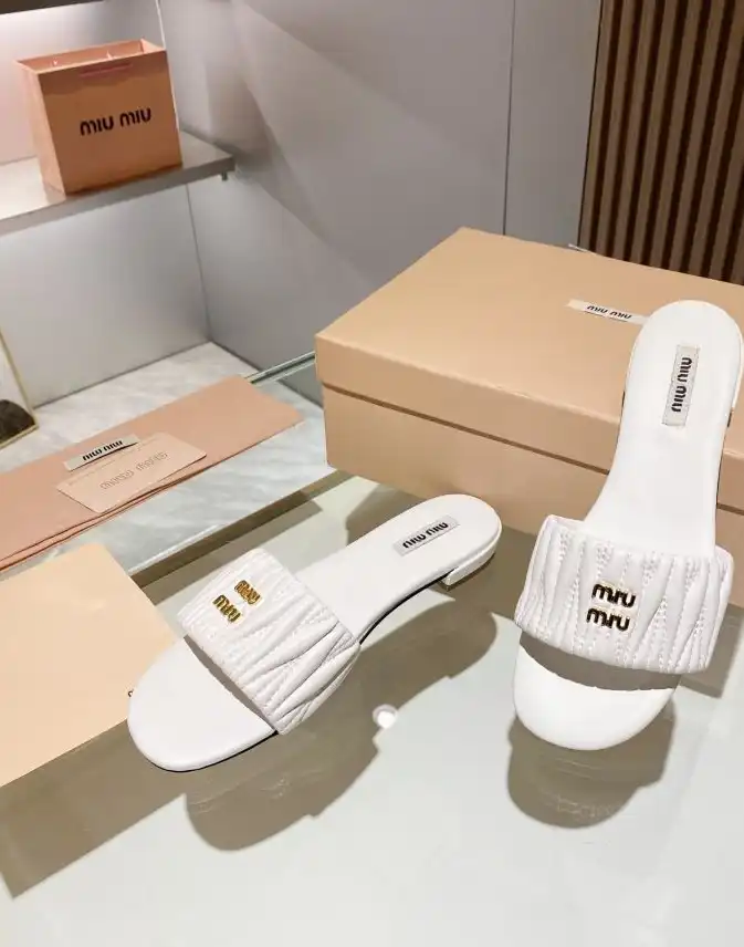 hype Miu Miu Slippers