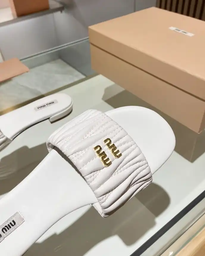 hype Miu Miu Slippers