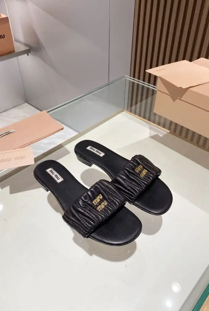 hype Miu Miu Slippers