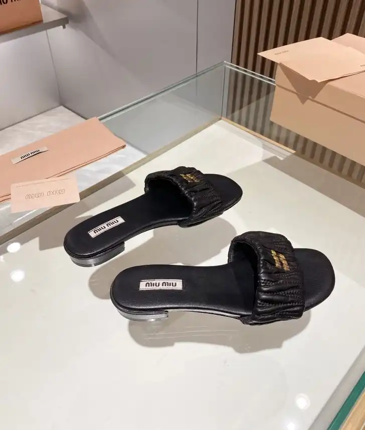 hype Miu Miu Slippers