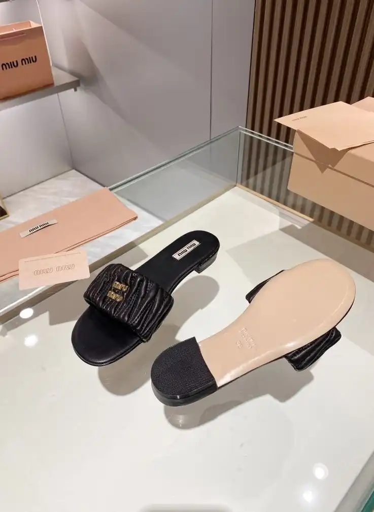 hype Miu Miu Slippers