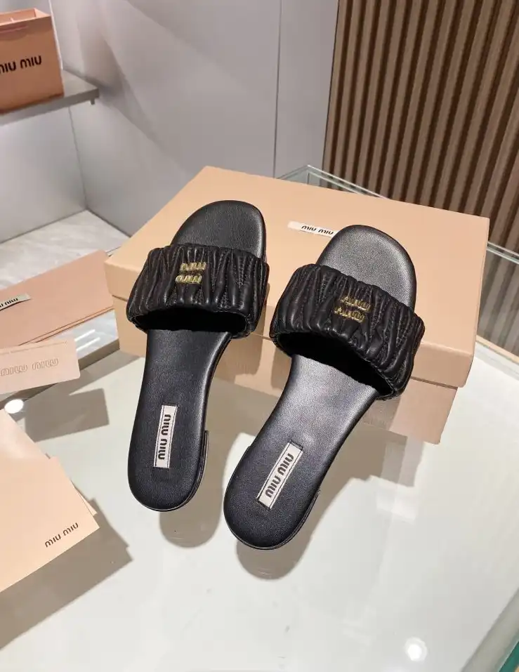 hype Miu Miu Slippers