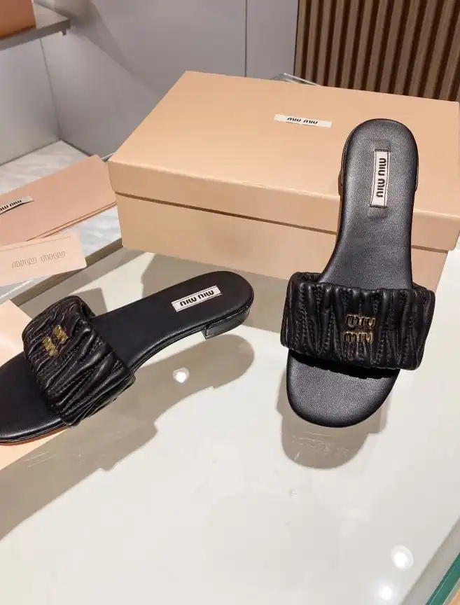 hype Miu Miu Slippers