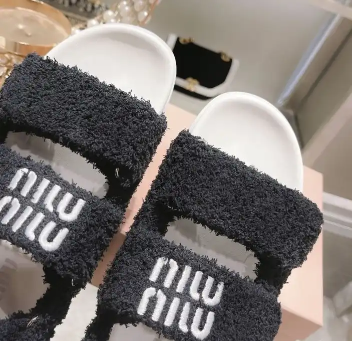 hype Miu Miu Sandals