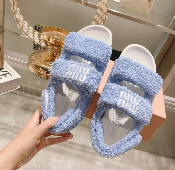 hype Miu Miu Sandals