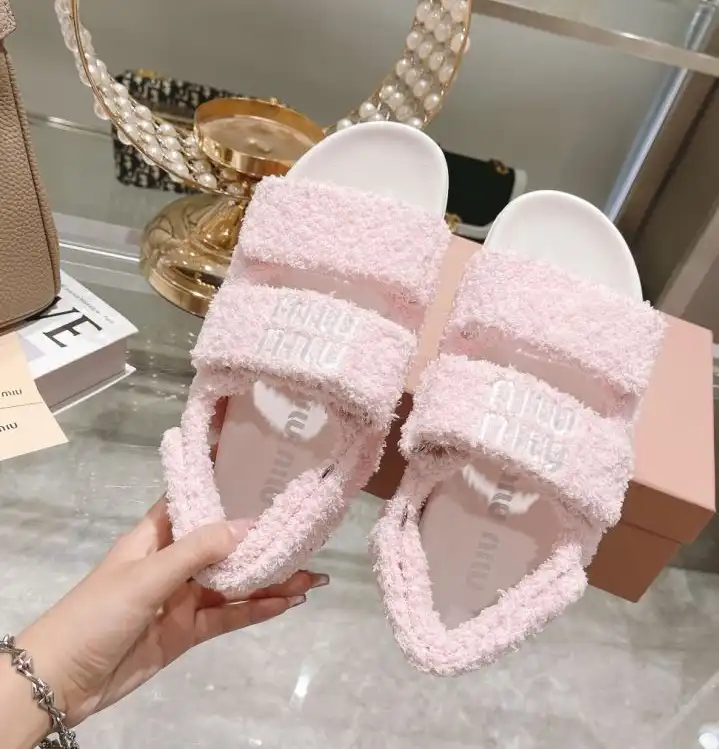 hype Miu Miu Sandals