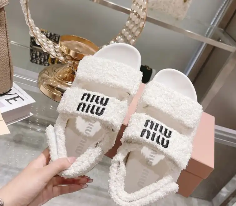 hype Miu Miu Sandals