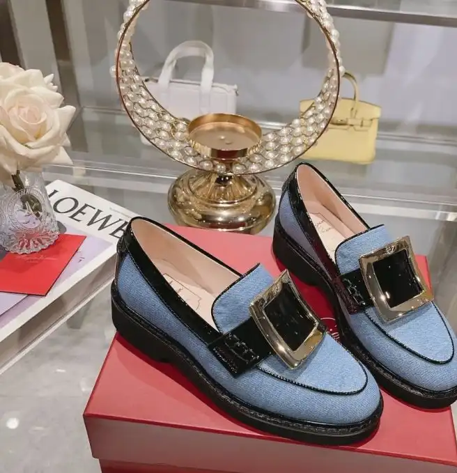 hype Roger Vivier flat shoes