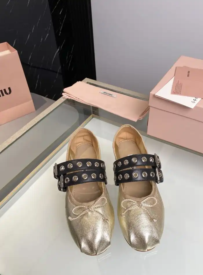 hype Miu Miu flat shoes