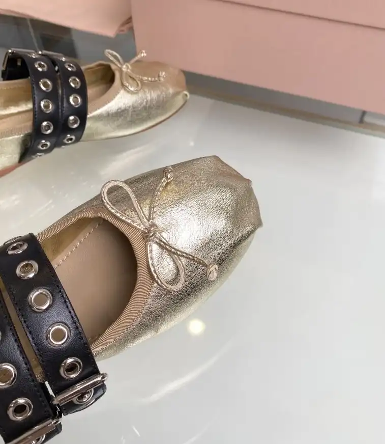 hype Miu Miu flat shoes