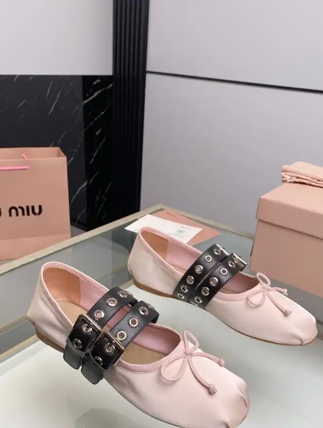 hype Miu Miu flat shoes