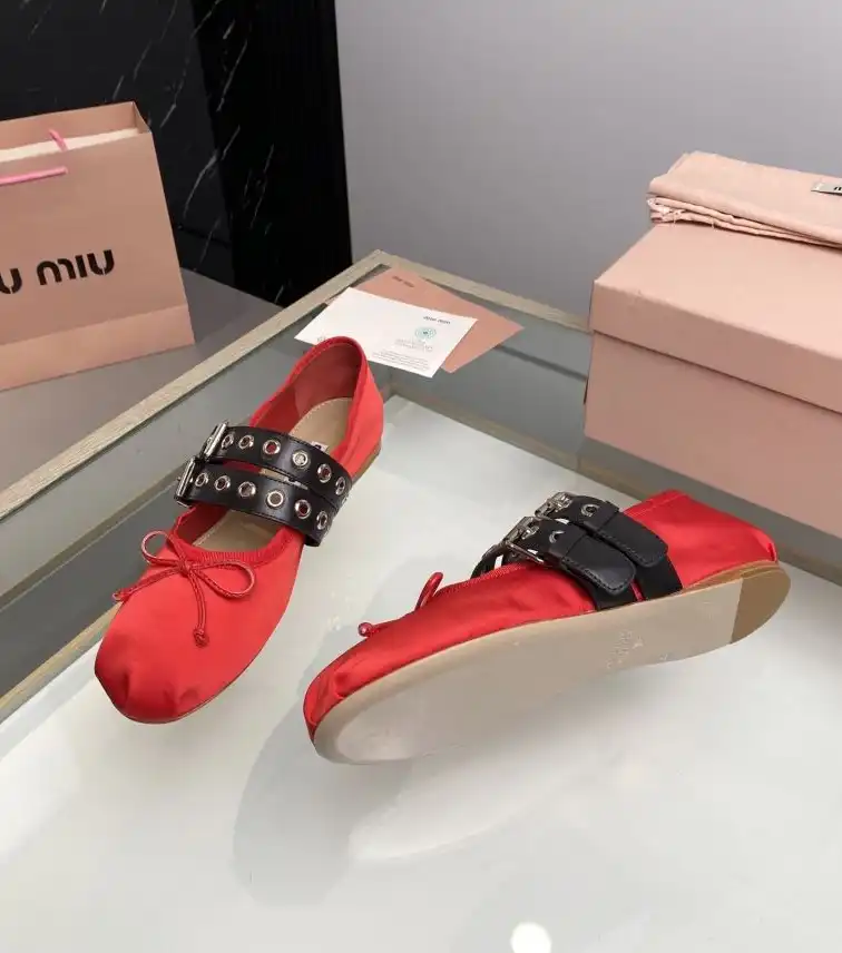 hype Miu Miu flat shoes