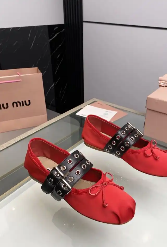 hype Miu Miu flat shoes