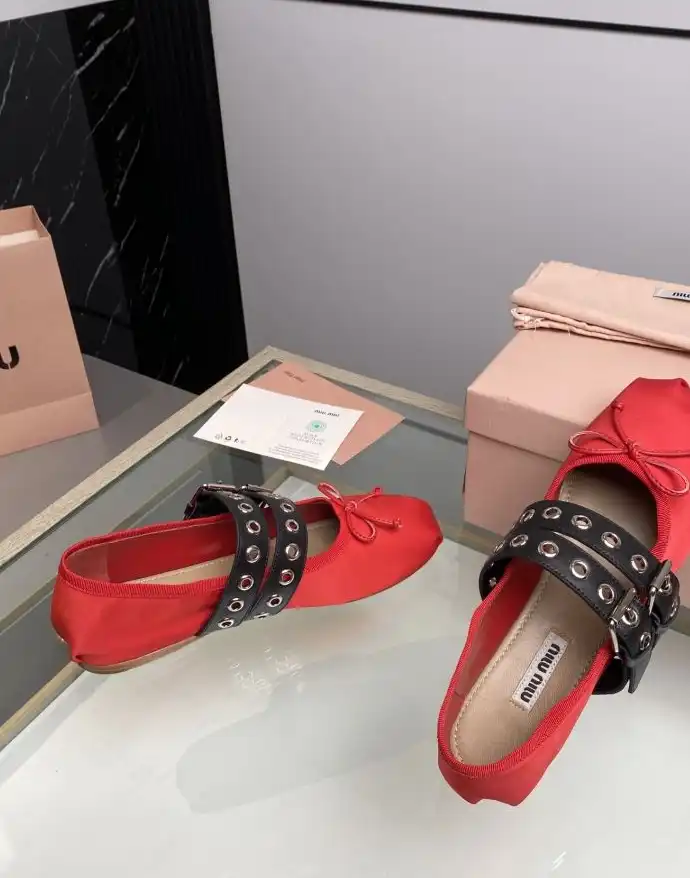 hype Miu Miu flat shoes