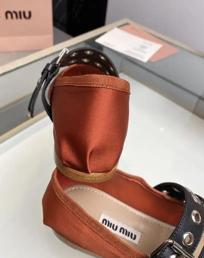 hype Miu Miu flat shoes