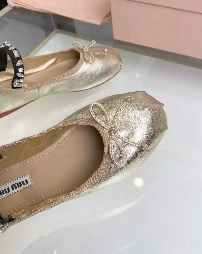 hype Miu Miu flat shoes