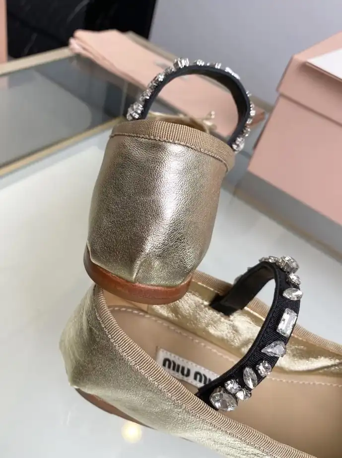 hype Miu Miu flat shoes