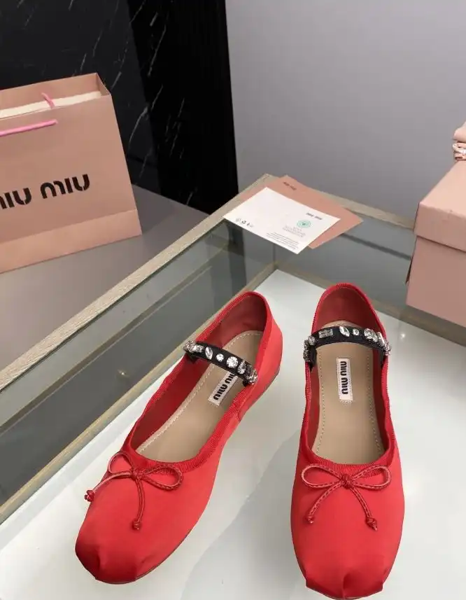 hype Miu Miu flat shoes