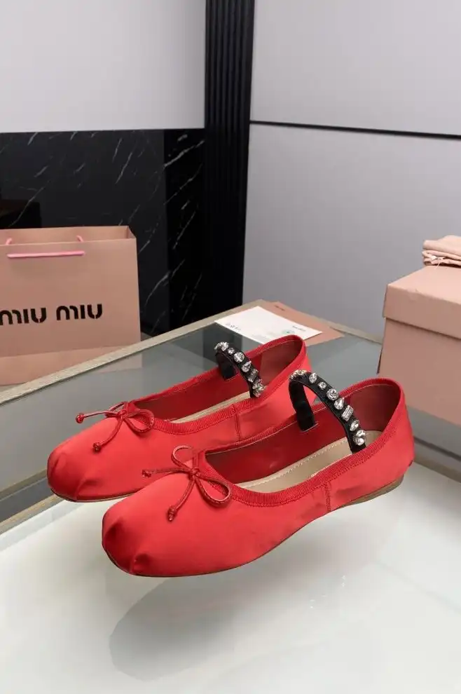 hype Miu Miu flat shoes