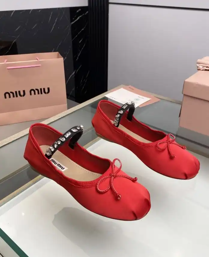 hype Miu Miu flat shoes