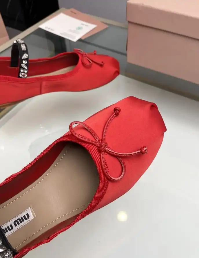 hype Miu Miu flat shoes