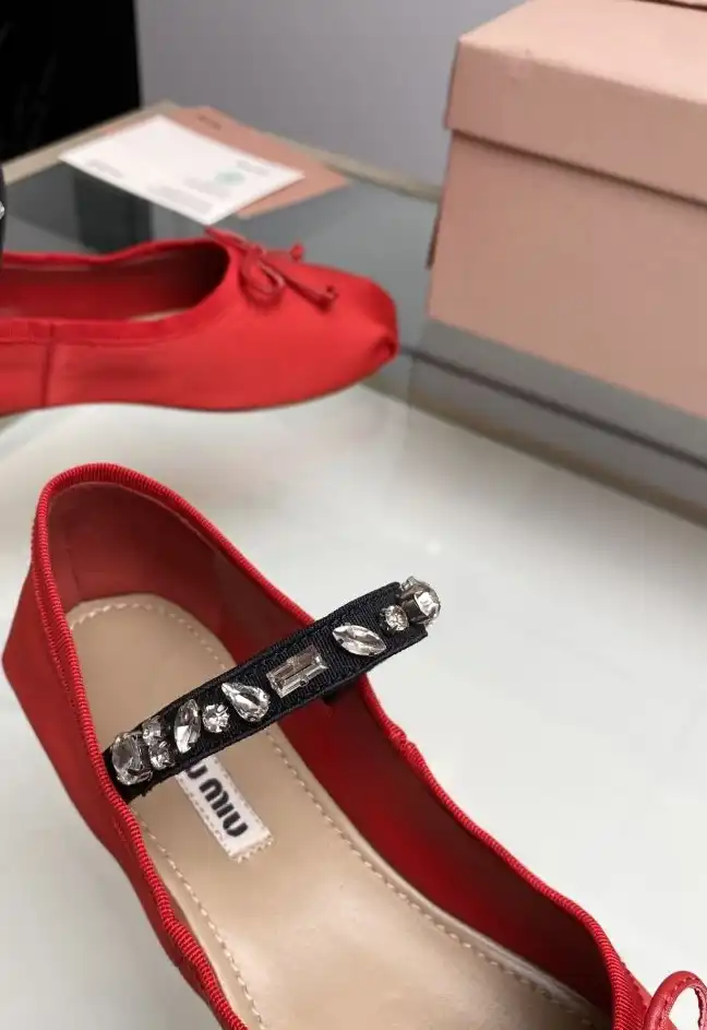 hype Miu Miu flat shoes