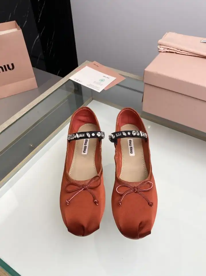 hype Miu Miu flat shoes